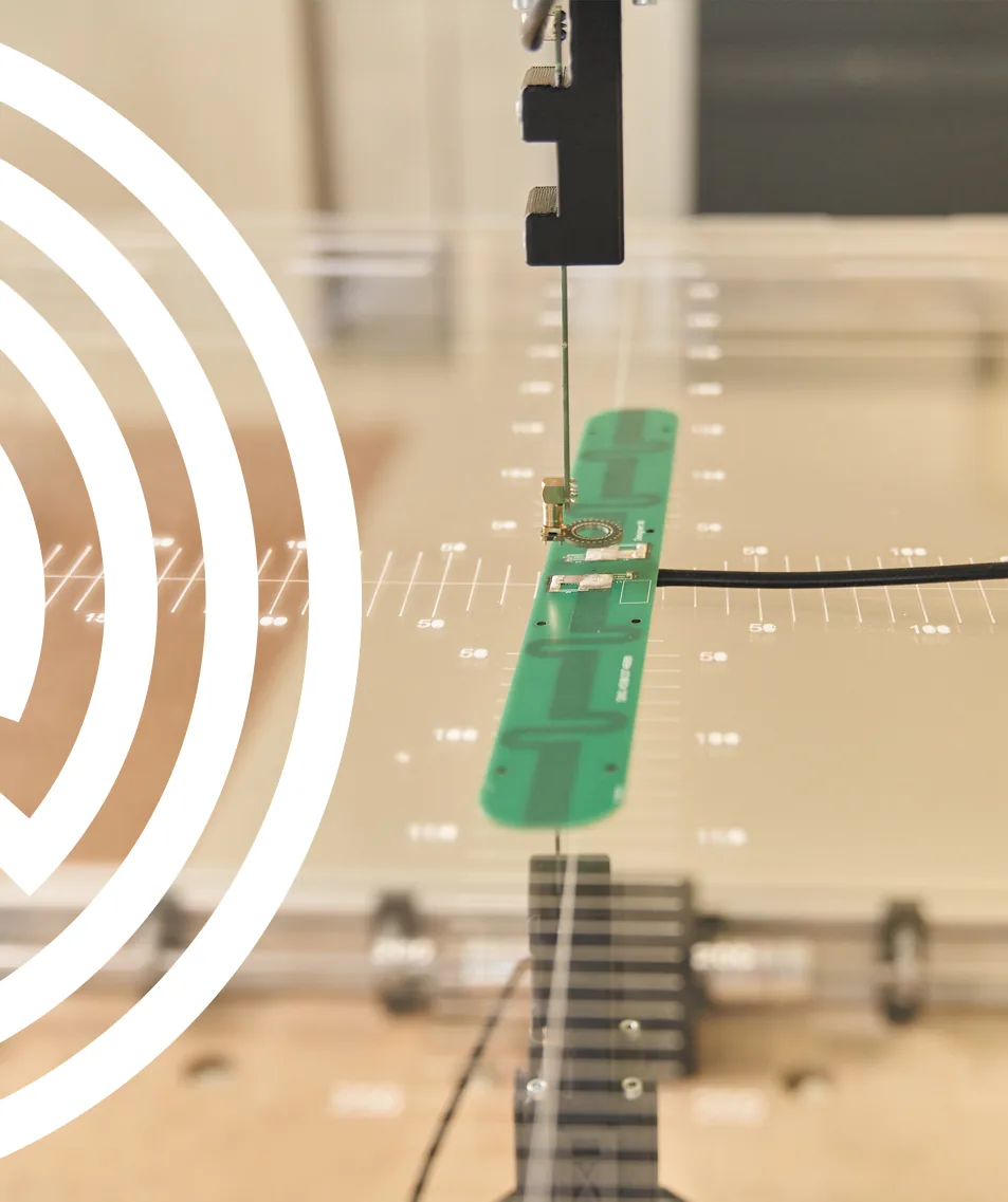 Probe of the 3D RF near-field scanning tool above a coil